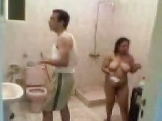 Fat Egyptian whore and skinny guy fuck wildly in bed